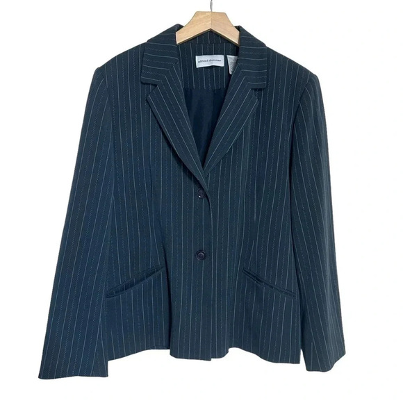 Alfred Dunner blue pinstriped 2 button‎ blazer size 16 - Picture 1 of 4